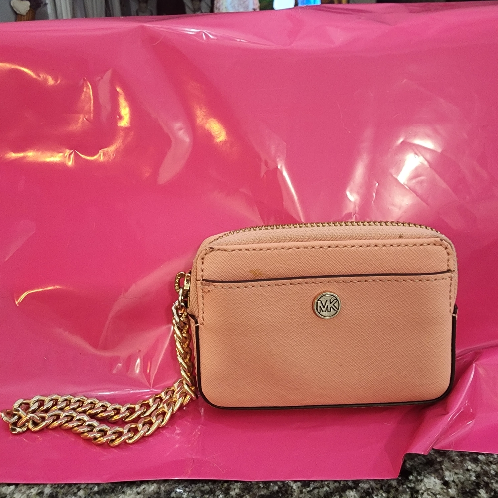 Michael Kors Primrose Pink Wristlet Measures 4.5 × 3 - Picture 2 of 5